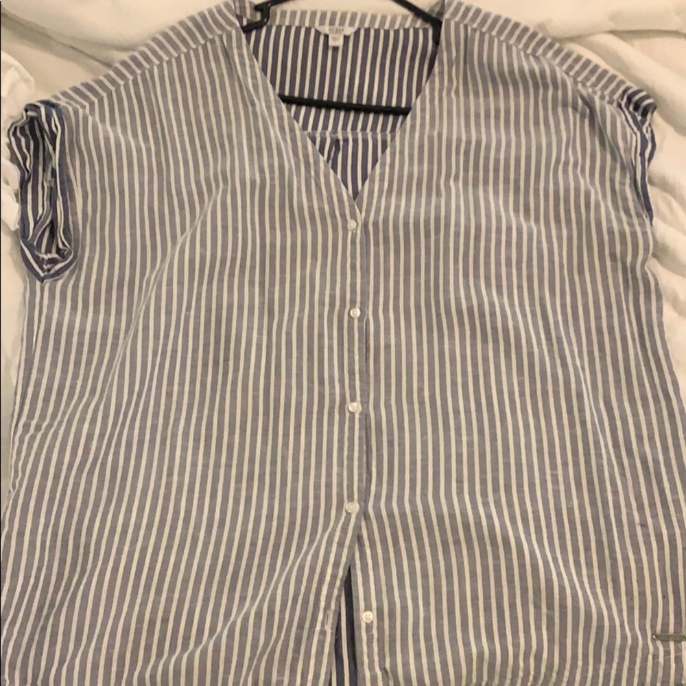 Guess denim loose short sleeve button up shirt